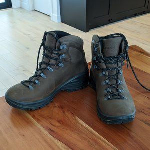 Aku Tribute II Women's Gore-Tex Hiking Boots